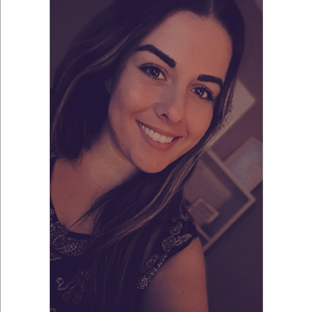Meet your Posher, Emily